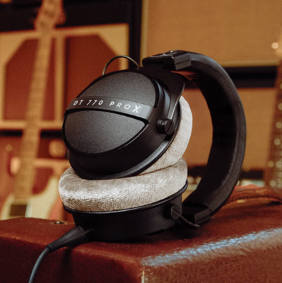 拜雅推出 DT 990 PRO X 监听耳机:STELLAR.45 发声单元,1799 元