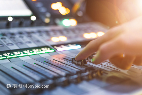 录音室专业音乐制作与录音工程师的职责